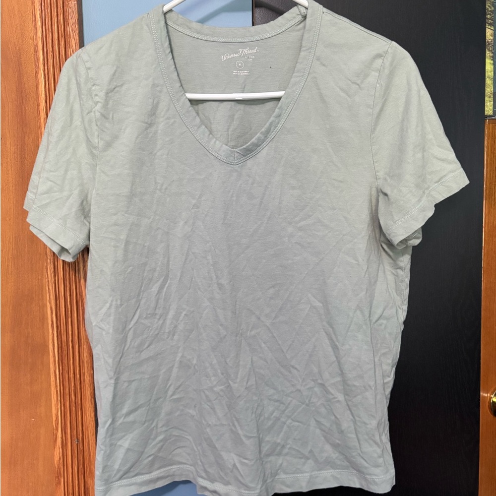 Sage Green Women’s V-Neck Everyday T-Shirt. Size Medium